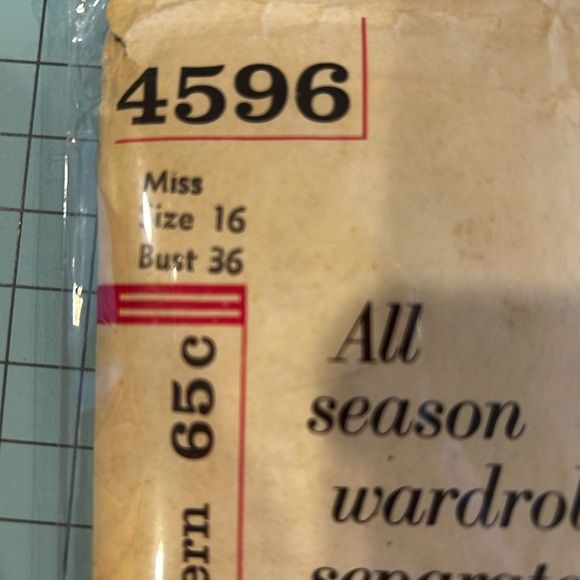 Simplicity 4596 Size 16 Bust 36 - Picture 2 of 3